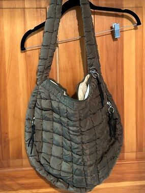 NWT Commense Quilted Flight Bag